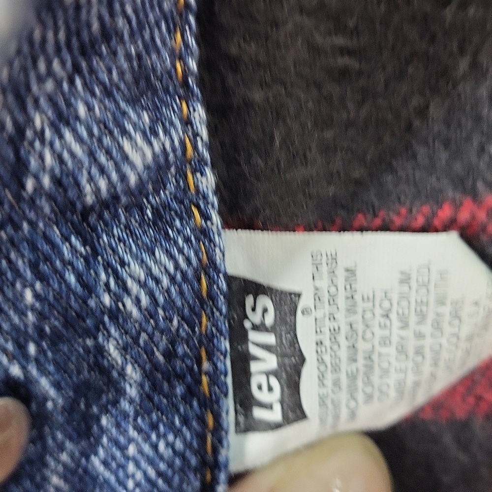 VTG. MEN's Levi's Blue Denim Jacket, Flannel Lined, Meduim - Picture 3 of 11